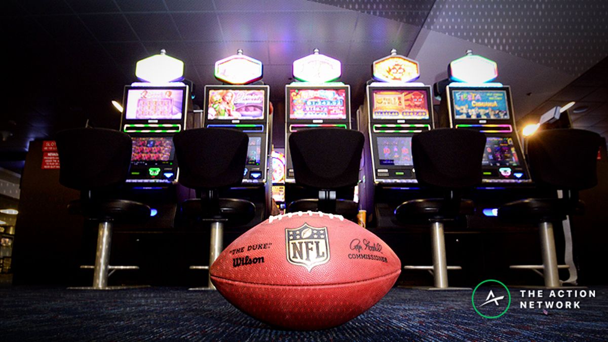 NFL Over/Under Betting Tips: Key Numbers to Know When Wagering on Totals article feature image