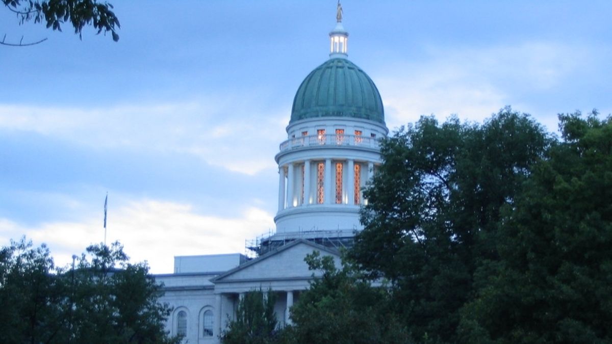 Voting Mistake Gives Sports Betting Legalization a Prayer in Maine article feature image
