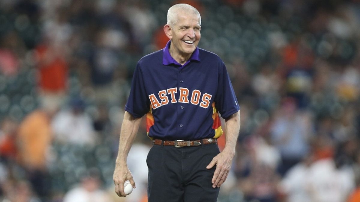 Mattress Mack — With $35.6 Million On The Line — Throws Out First Pitch Before White Sox vs. Astros article feature image