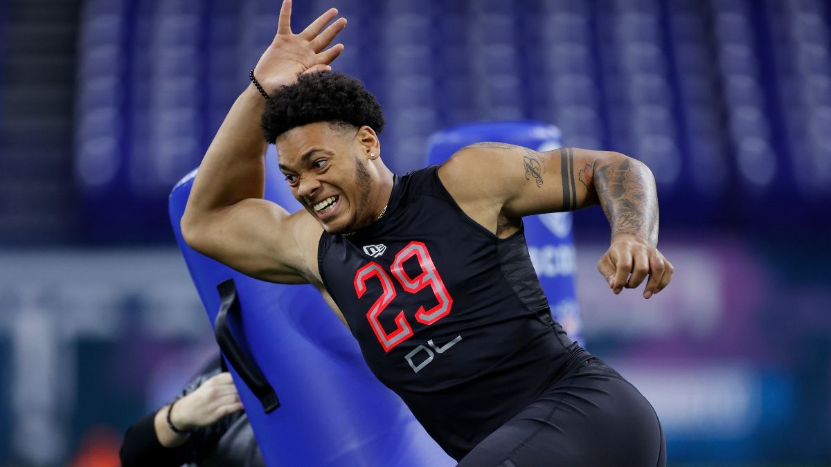 2020 NFL Draft Odds & Prop Picks: Offense vs. Defense for Picks 26-30 article feature image