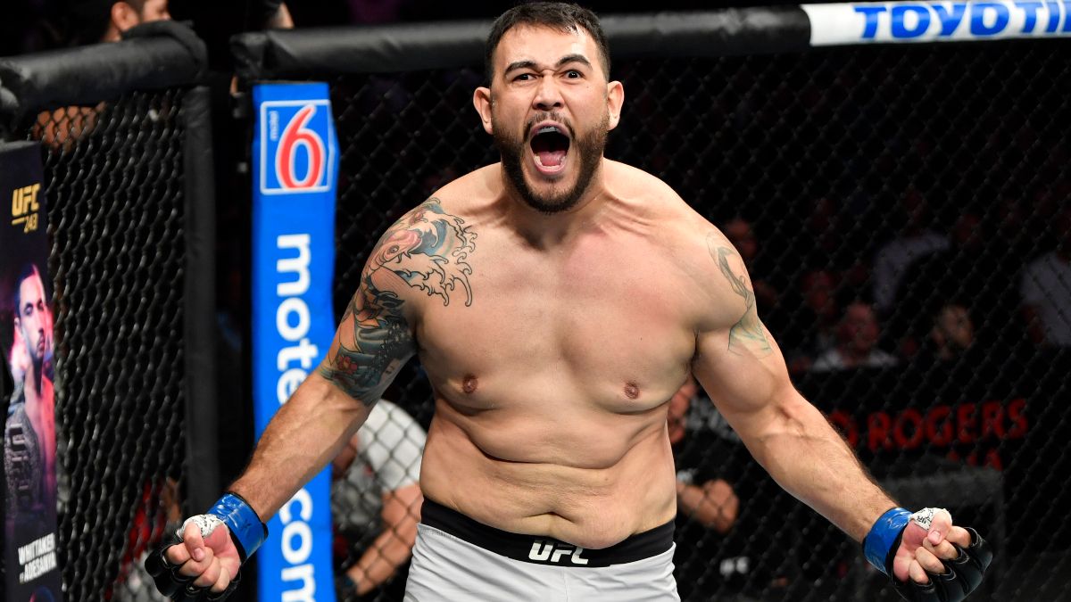 UFC Fight Night Updated Betting Odds & Projections: Zerillo’s Picks for Saturday’s Undercard & Main Card Bouts article feature image