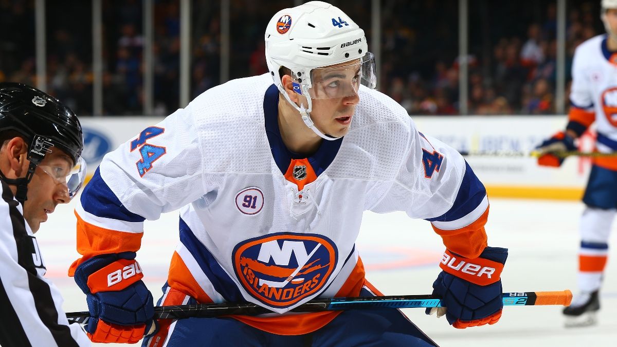 NHL Betting Odds, Picks & Predictions: Islanders vs. Panthers Game 1 Preview (Saturday, August 1) article feature image