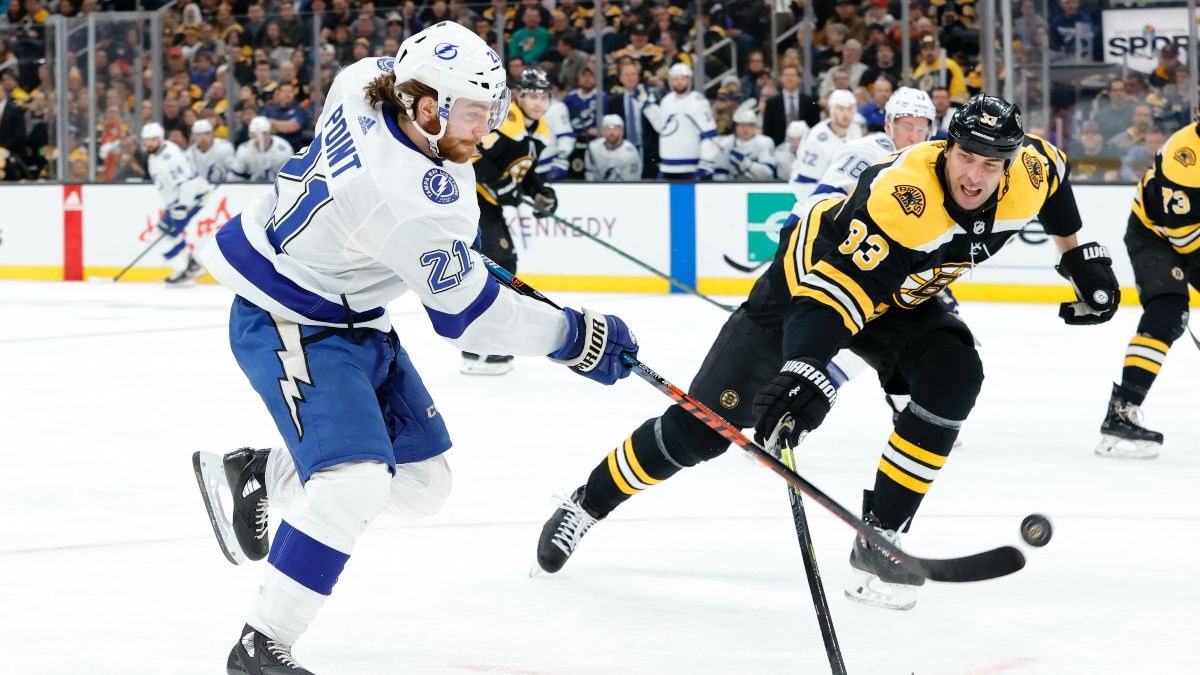 Sunday NHL Betting Odds, Picks & Predictions: Bruins vs. Lightning Game 1 Preview (Aug. 23) article feature image