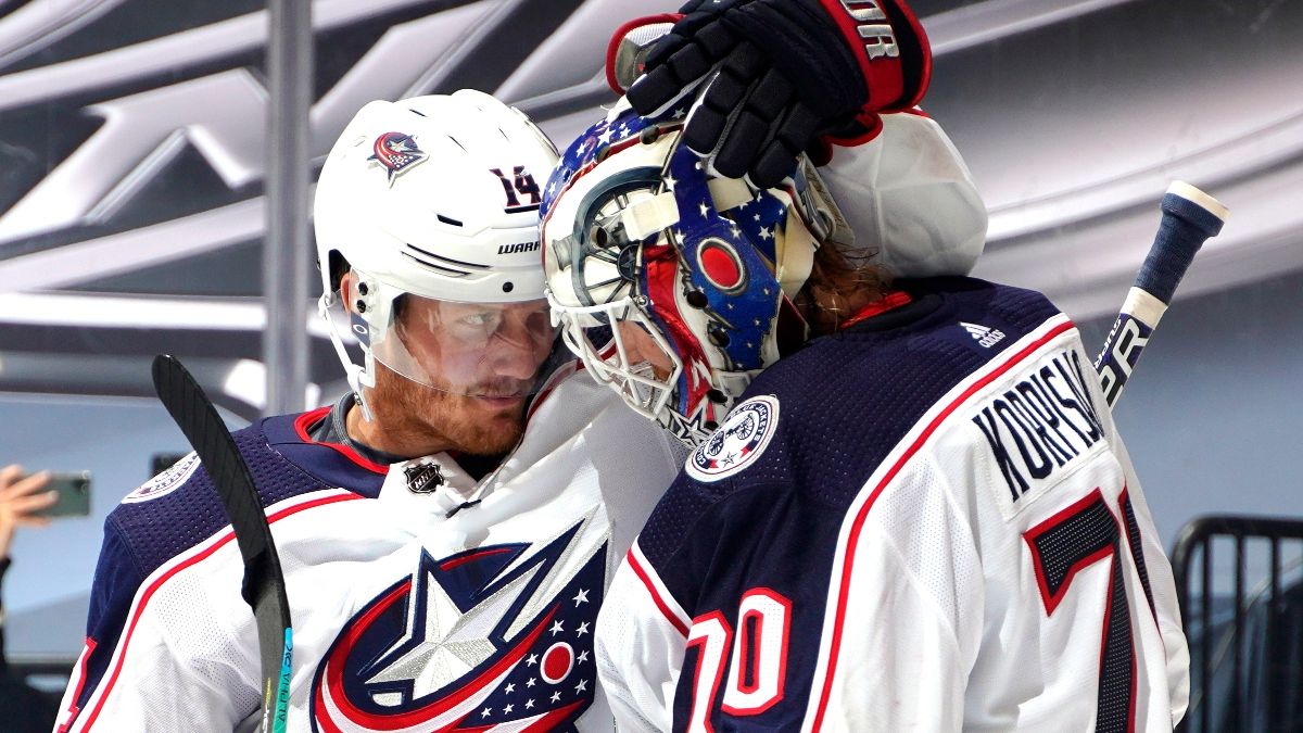 NHL Betting Odds, Picks & Predictions (Tuesday, Aug. 11): Blue Jackets vs. Lightning Game 1 Preview article feature image