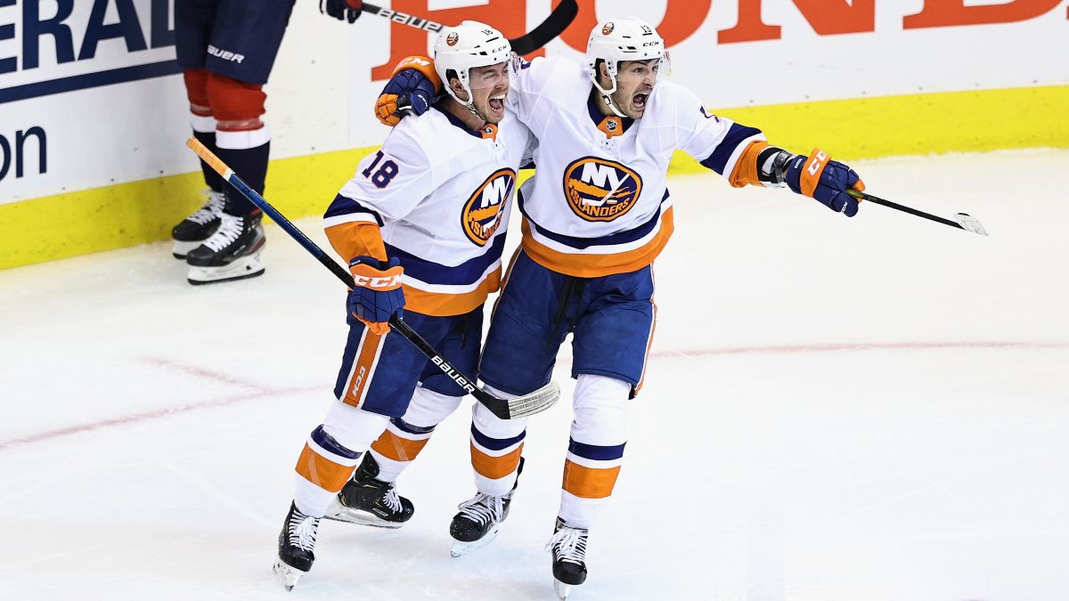 Islanders vs. Capitals Odds & Pick: Back New York In Friday’s Game 2 article feature image