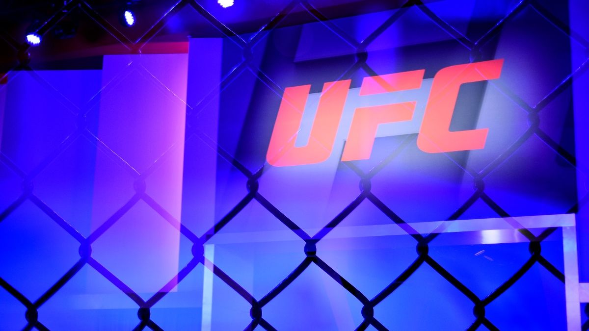 UFC 254 Promo: Bet $5, Win $125 on Either Side of the Main Event article feature image