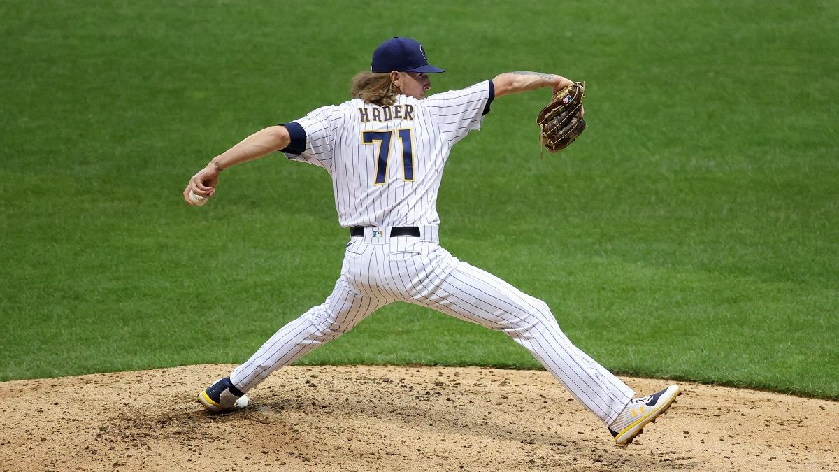MLB Betting Odds, Picks & Predictions: Milwaukee Brewers vs. Cincinnati Reds (Monday, Sept. 21) article feature image
