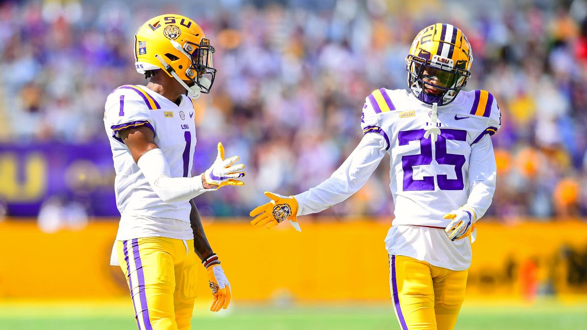 2020 College Football Rankings: AP Top 25 Poll vs. Our Betting Power Ratings For Week 5 article feature image