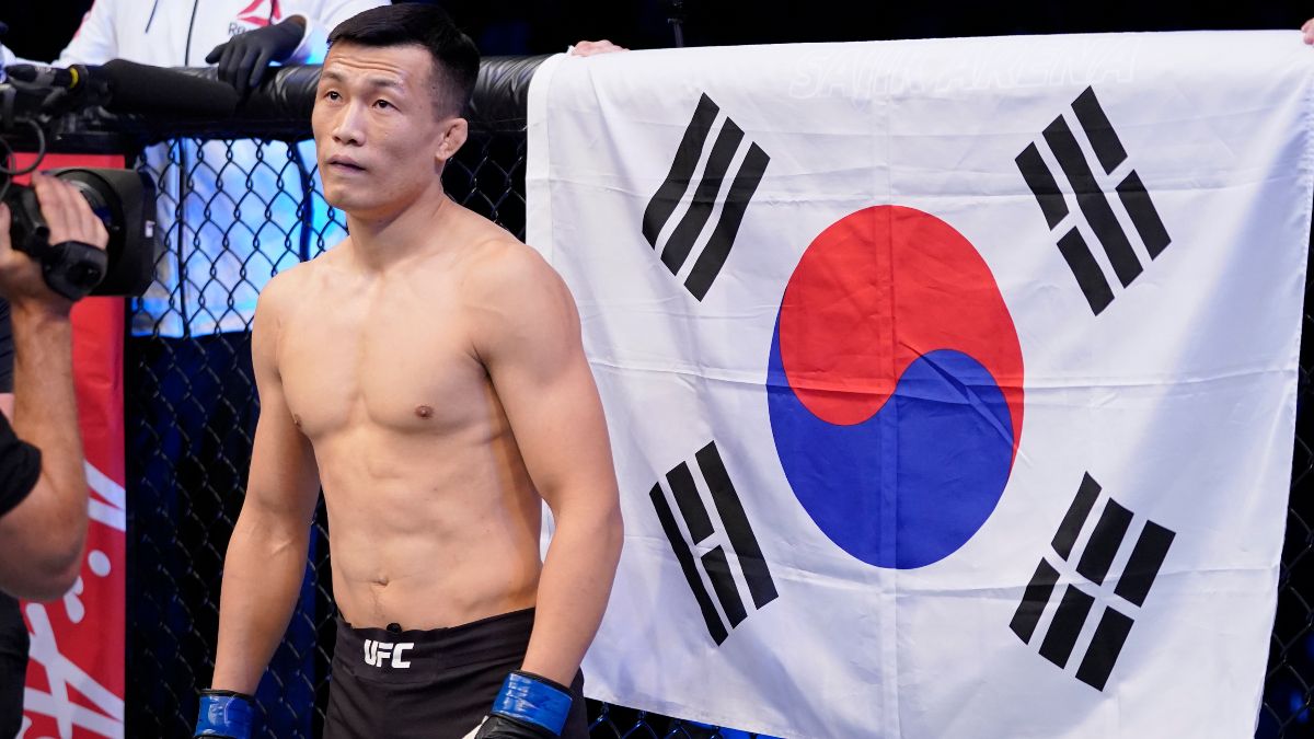 UFC Fight Night Betting Odds: The Korean Zombie Favored to Finish Brian Ortega at Fight Island article feature image