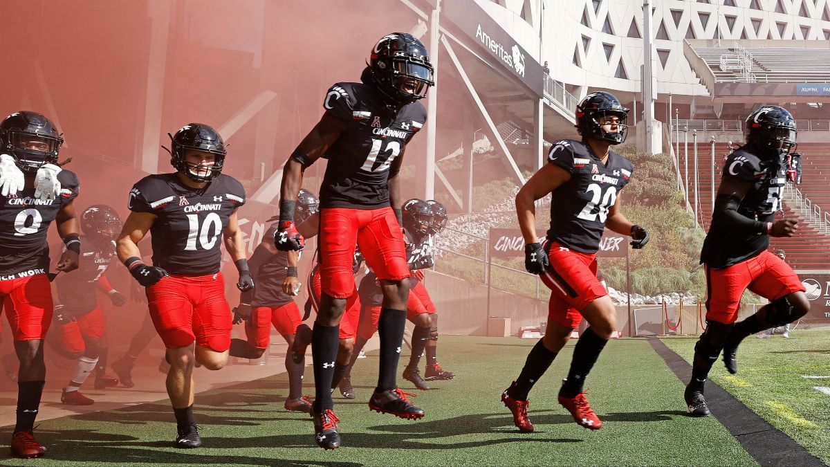 College Football Odds, Picks: Our Best Bets for Week 3’s Noon Kickoffs, Including Cincinnati vs. Indiana (Saturday, Sept. 18) article feature image