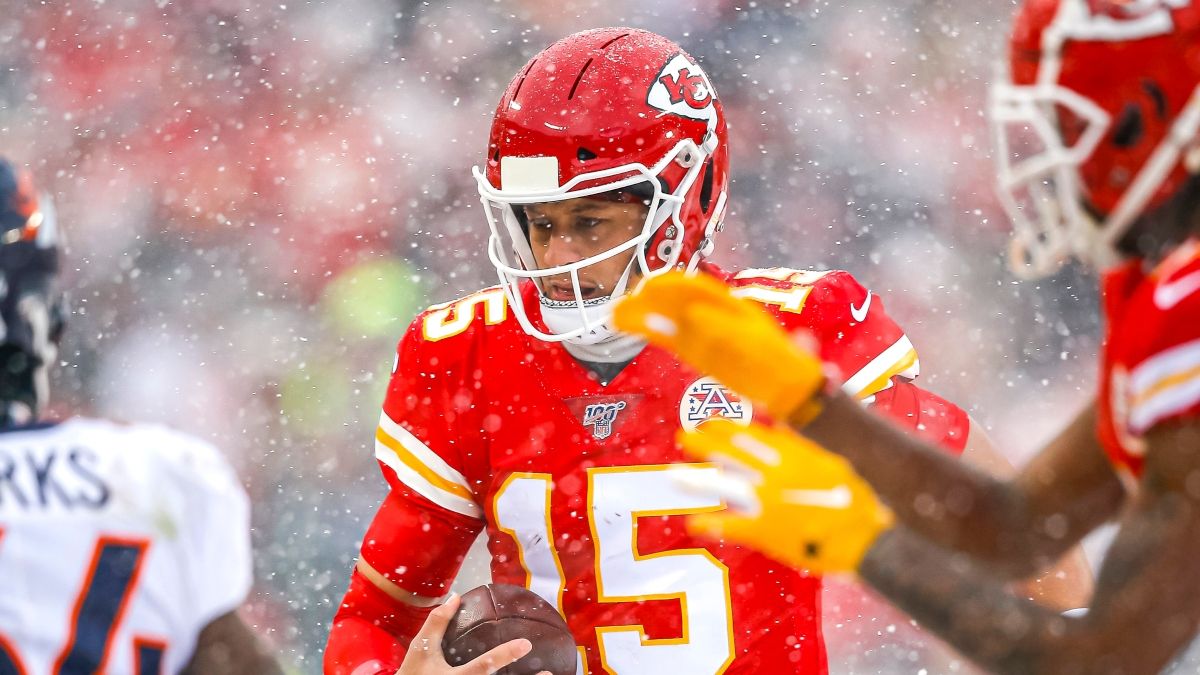 NFL Prop Picks: Bet This Patrick Mahomes Over, More Week 7 Player Props article feature image
