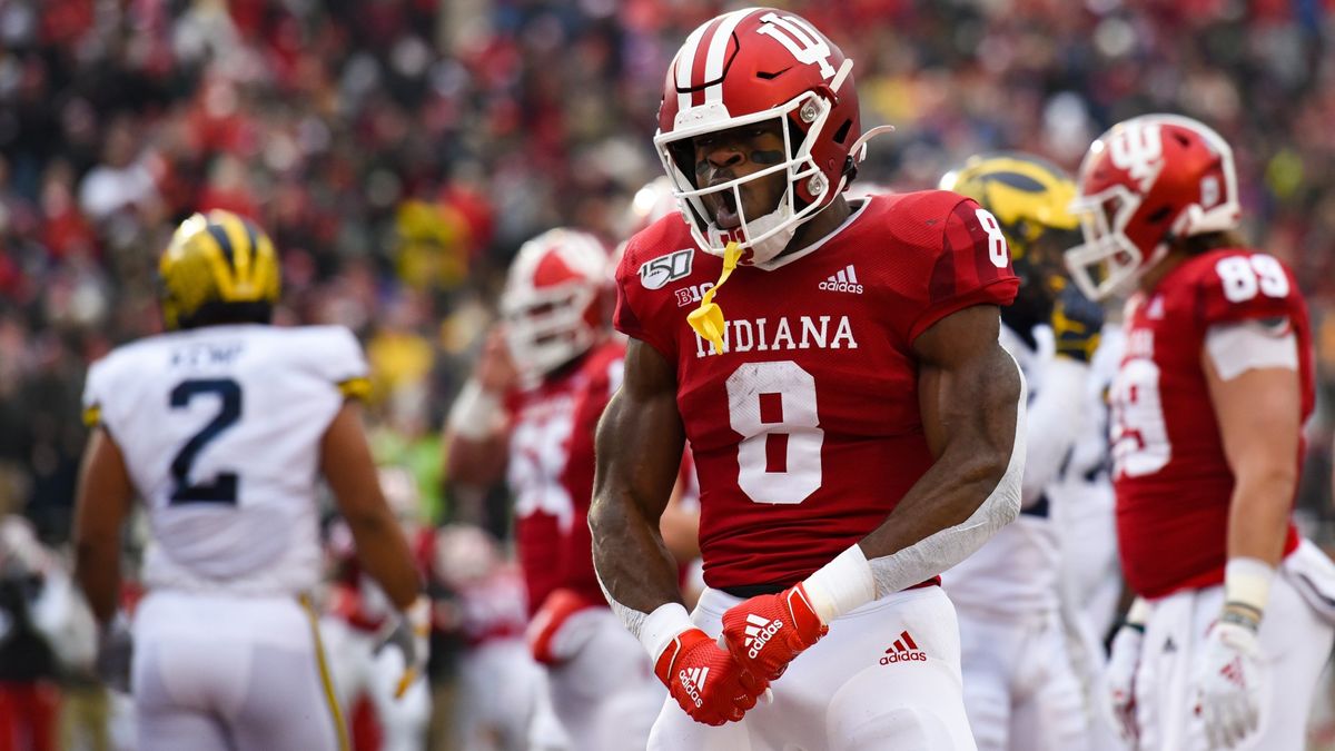 Michigan vs. Indiana Odds & Picks: Betting Value on the Over/Under for Saturday’s Top 25 Big Ten Matchup (Nov. 7) article feature image
