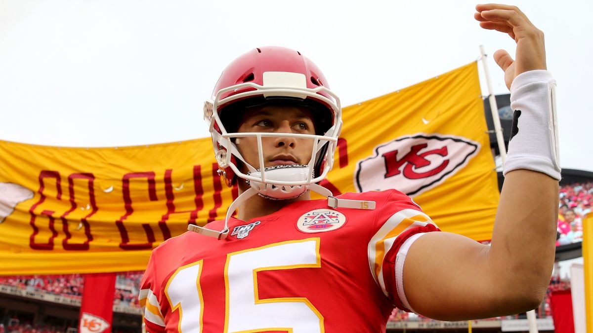 NFL Odds & Picks: Chiefs, Seahawks & More Spreads To Bet For Week 15 article feature image