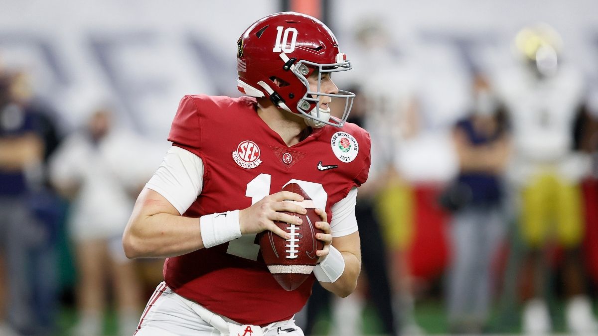 2021 NFL Draft Odds: Mac Jones is Betting Favorite to Be No. 3 Pick to 49ers article feature image
