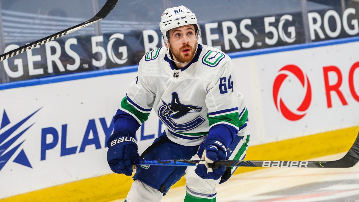 NHL Betting Odds & Pick for Canucks vs. Flames: Bet the Underdog in High-Scoring Game (Saturday, January 16) article feature image