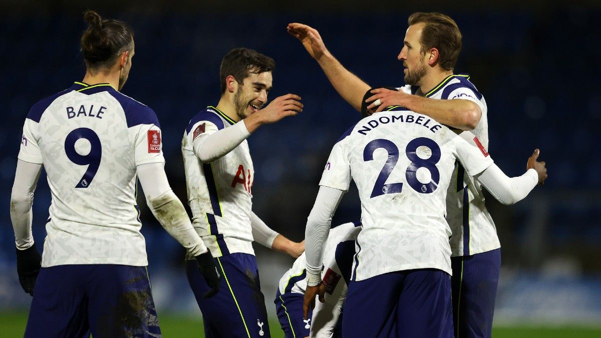 Premier League Odds & Betting Picks for Tottenham Hotspur vs. Liverpool (Thursday, Jan. 28) article feature image