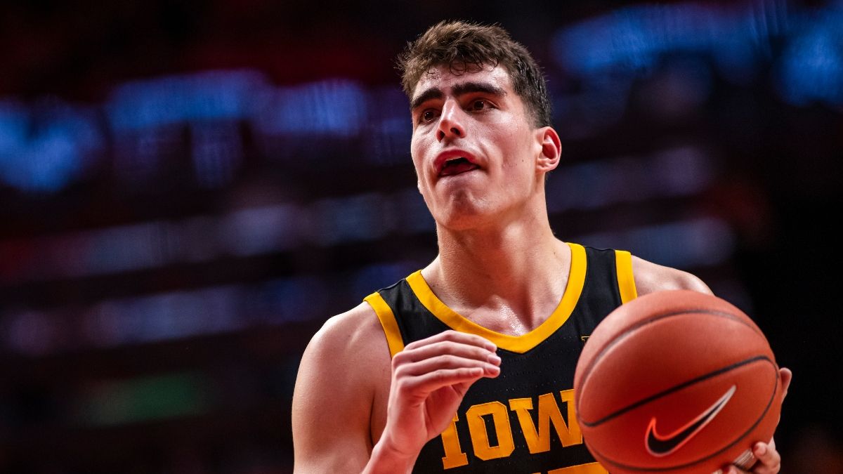 2021 NCAA Tournament Odds: Iowa vs. Grand Canyon Spread, Early Pick & Prediction article feature image