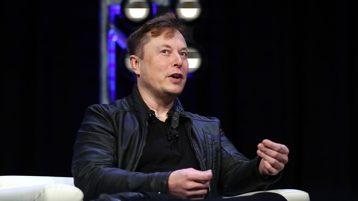 Elon Musk's Fake Bid to Purchase Manchester United Could Be SEC Violation Image