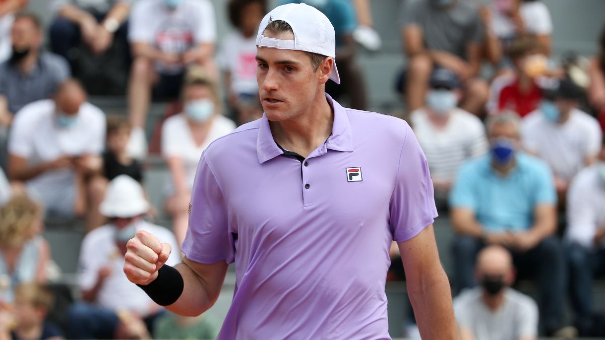 2021 French Open Round 2 Odds & Picks: 3 Friday Third-Round Matches With the Most Betting Value (June 4) article feature image