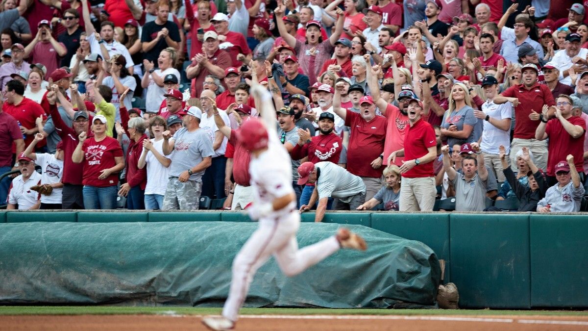 2021 College World Series: Super Regionals Odds, Projections & Betting Picks for Every Series article feature image