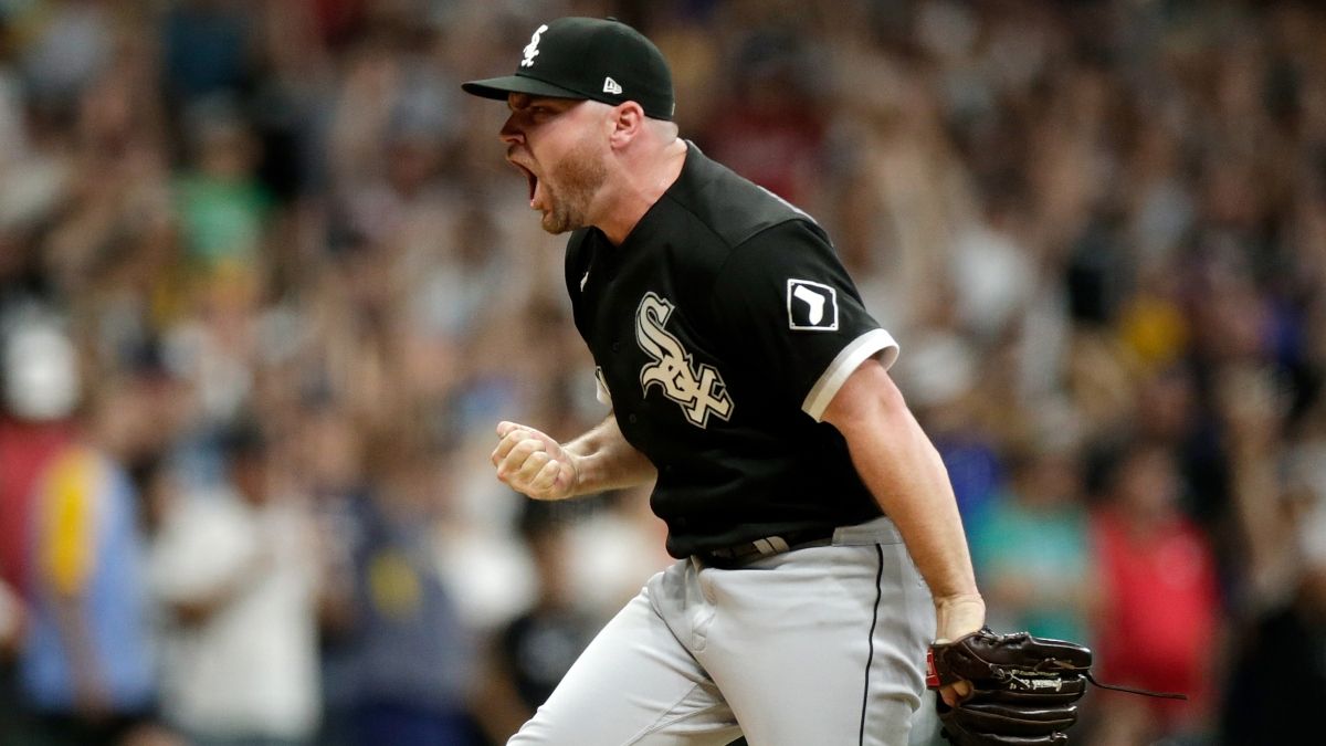 White Sox vs. Royals MLB Odds, Picks & Predictions: Wrong Team Favored on Monday Night article feature image