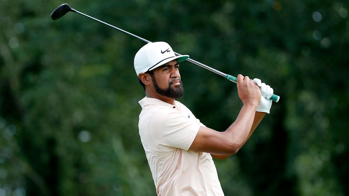 The Northern Trust Round 2 Buys & Fades: Buy Chasers Finau, Schauffele, and McIlroy With Caution article feature image