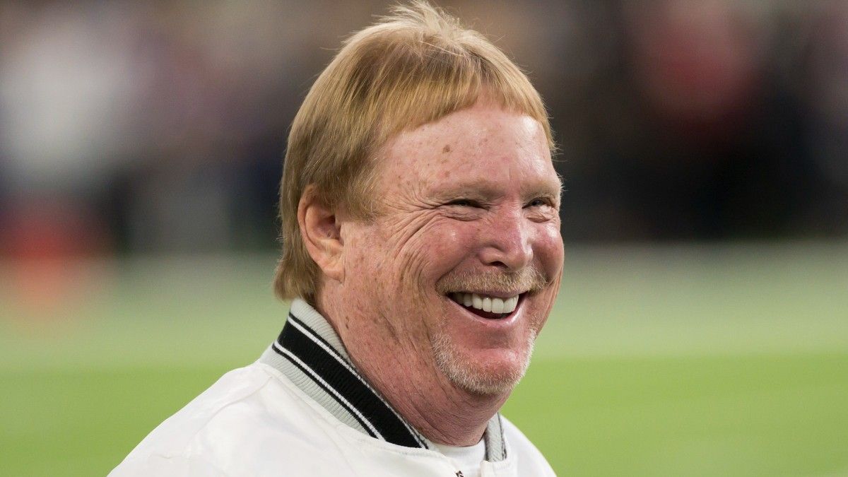 Raiders Owner Mark Davis Shows Off His Gambling Side With Huge Slot Machine Payout article feature image