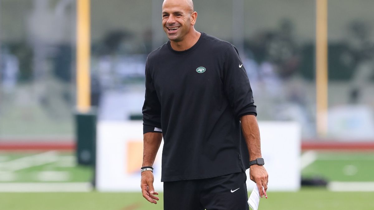 2021 NFL Coach of the Year Odds: Robert Saleh Most Popular Bet in First Year with Jets article feature image