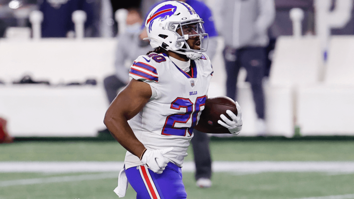 Bills RB Zack Moss Inactive: Devin Singletary’s Updated Fantasy Football Ranking in Week 1 article feature image