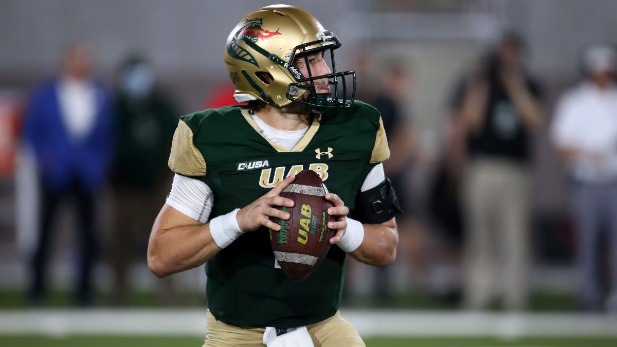 College Football Odds, Picks, Predictions for UAB vs. Marshall: Herd’s Edge on Offense Helps Value article feature image