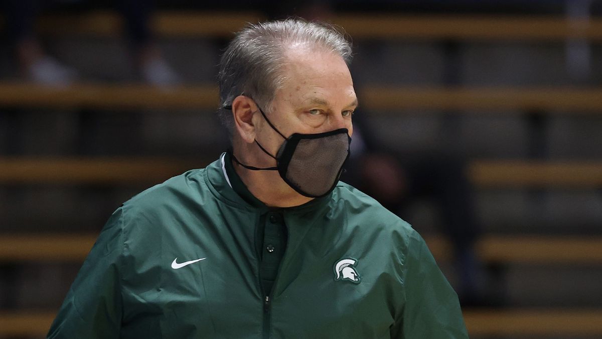 Kansas vs. Michigan State Odds, Picks, Predictions: Betting Guide to Tuesday’s Champions Classic Duel article feature image