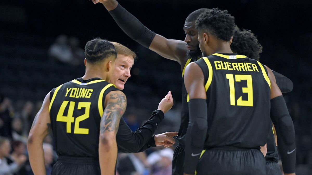 Houston vs. Oregon Odds, Picks and Predictions: Cougars and Ducks Seek Redemption in Wednesday’s Maui Invitational Consolation Bracket (Nov. 24) article feature image