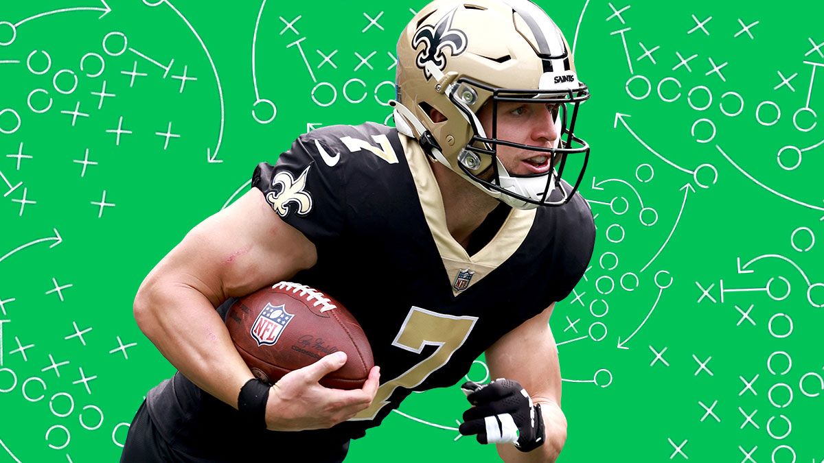 Add Taysom Hill To Start In Fantasy? Experts Weigh In On Outlook of Saints QB If He Clears Concussion Protocol article feature image