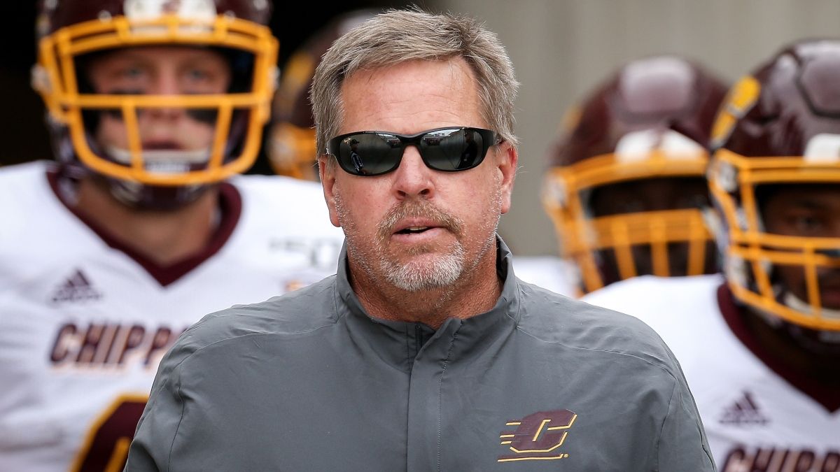 College Football Picks, Predictions for Eastern Michigan vs. Central Michigan: The Winning System Sharps Are Betting on Friday article feature image
