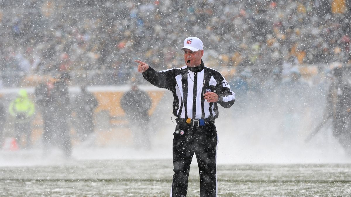 Lions vs. Steelers NFL Weather Forecast: Sunday Snow & Wind Expected at Heinz Field in Pittsburgh article feature image