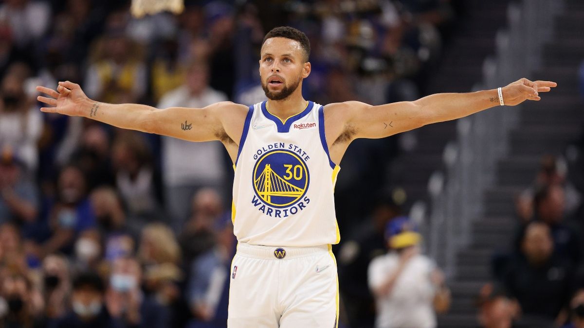 Steph Curry 3-Pointer Odds, Promo: Bet $20, Win $205 if Steph Breaks the Record Tonight! article feature image