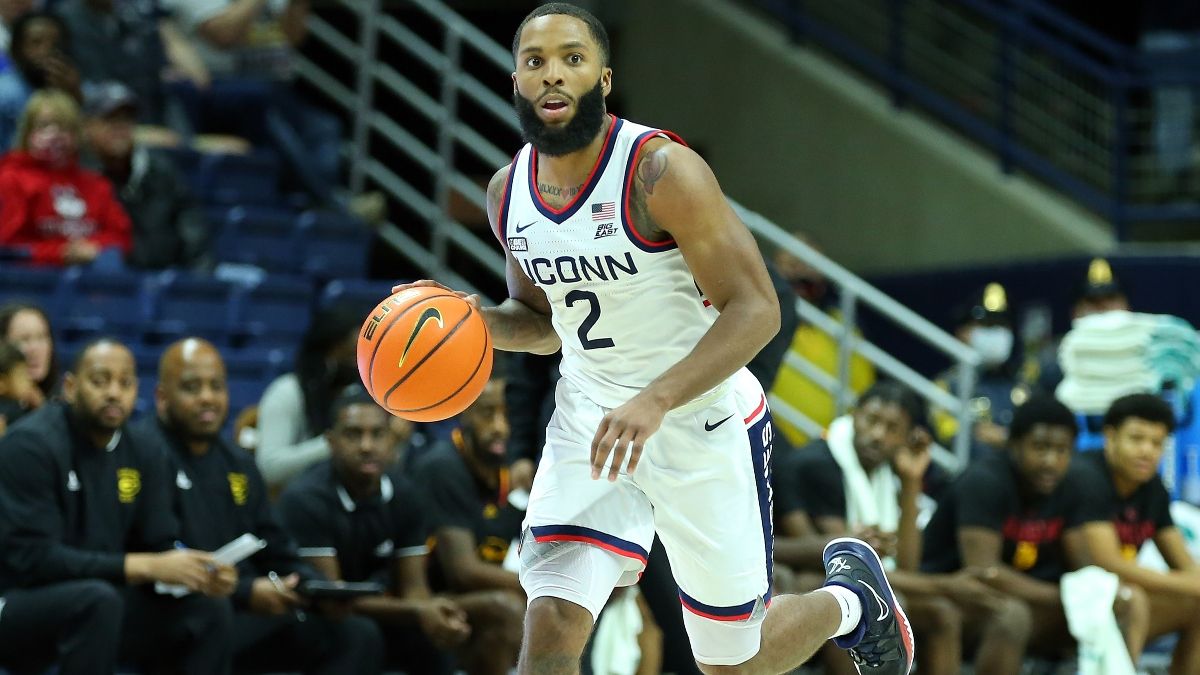 St. Bonaventure vs. UConn Odds & Picks: Bet the Huskies in Afternoon Action (December 11) article feature image