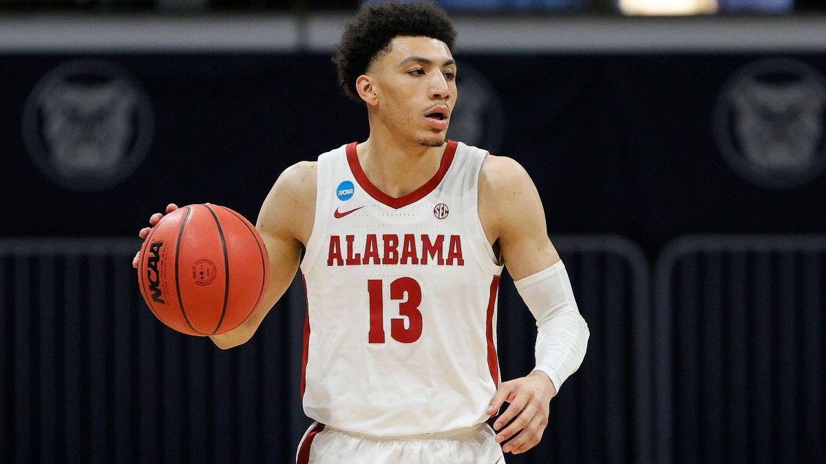Houston vs. Alabama College Basketball Odds, Picks, Prediction: Elite Defense Square Off in Top-25 Matchup article feature image