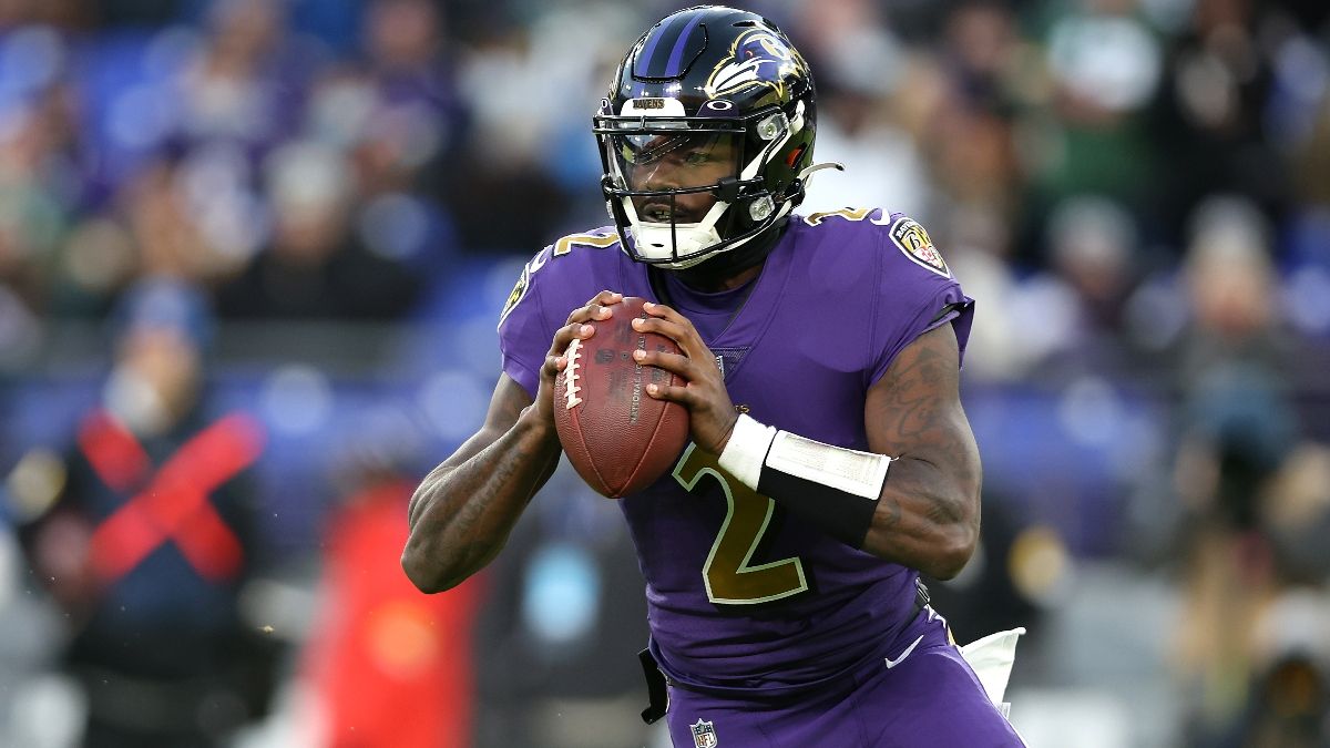 Ravens QB Tyler Huntley Placed on Reserve/COVID-19 List; Josh Johnson Expected to Start vs. Bengals article feature image