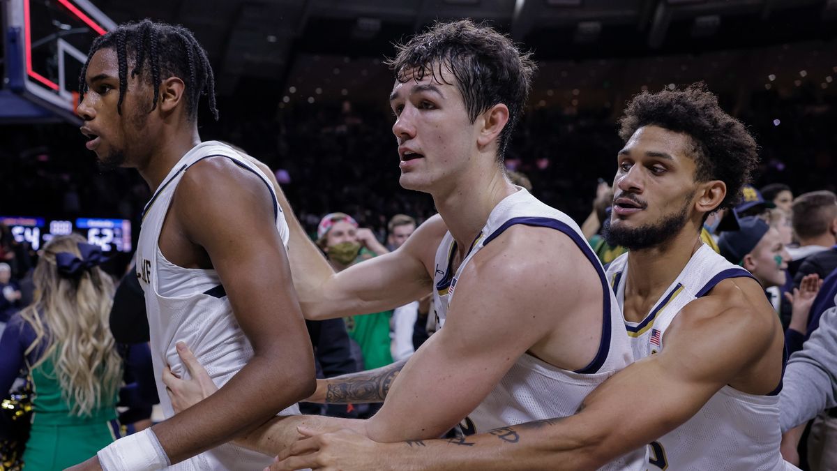 College Basketball Odds & Picks for Indiana vs. Notre Dame: How to Bet Crossroads Classic article feature image