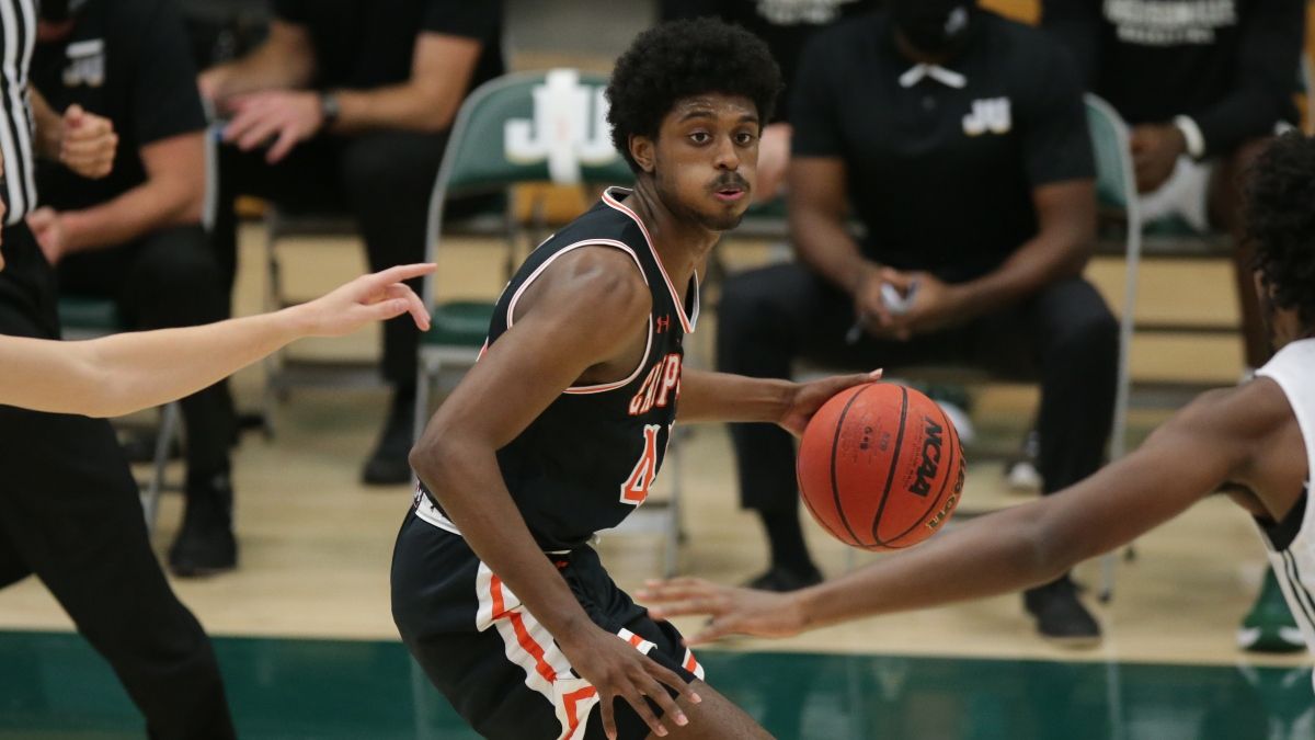 Wednesday Campbell vs. UNC Wilmington Sharp Betting Picks: Smart Money Hitting College Basketball Matchup article feature image