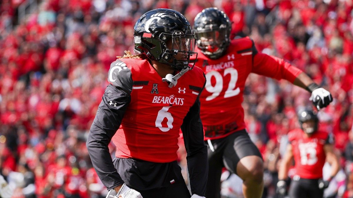 AAC Championship Odds, Picks, Predictions: How to Bet Houston vs. Cincinnati in College Football article feature image