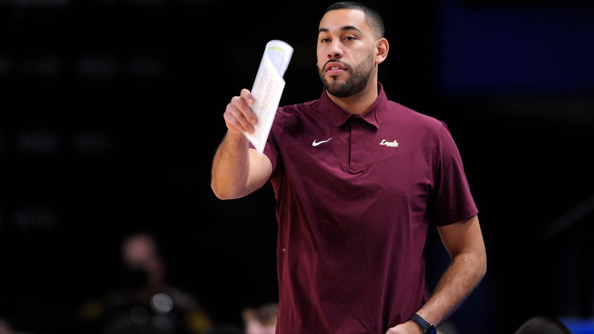 Sunday College Basketball Odds, Picks, Predictions: Loyola Chicago Ramblers vs. Drake Bulldogs Betting Preview article feature image