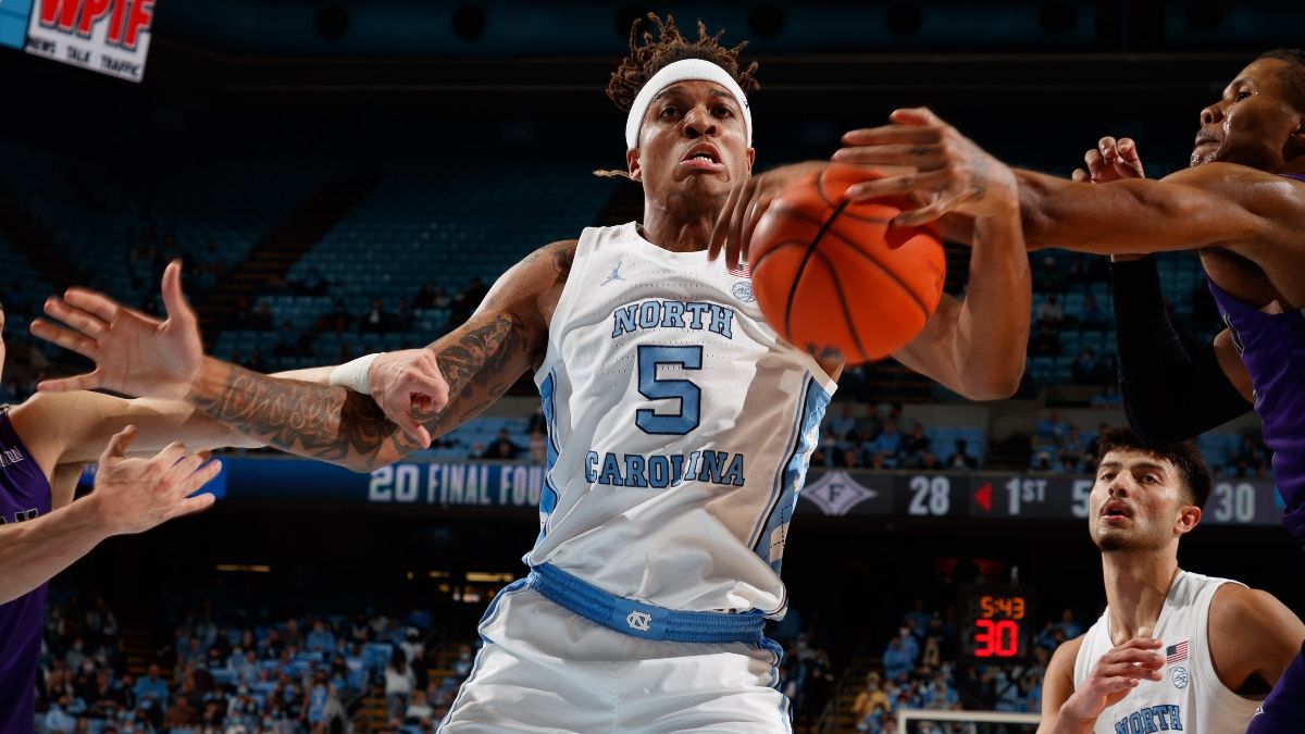 Tuesday College Basketball Picks, Predictions: The 57% Profitable Betting Algorithm Targeting 5 Games, Including UNC vs. Louisville, Michigan State vs. Maryland article feature image