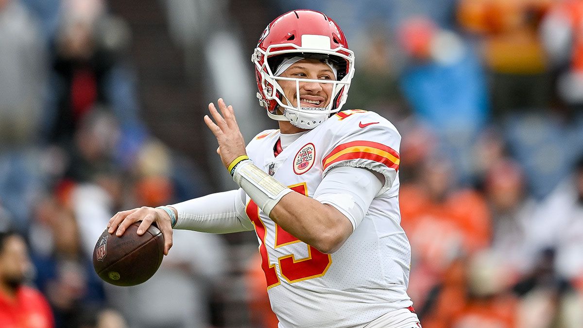 Chiefs vs. Bills Odds, Promo: Bet $30, Win $300 if Patrick Mahomes Throws for 1+ Yards! article feature image
