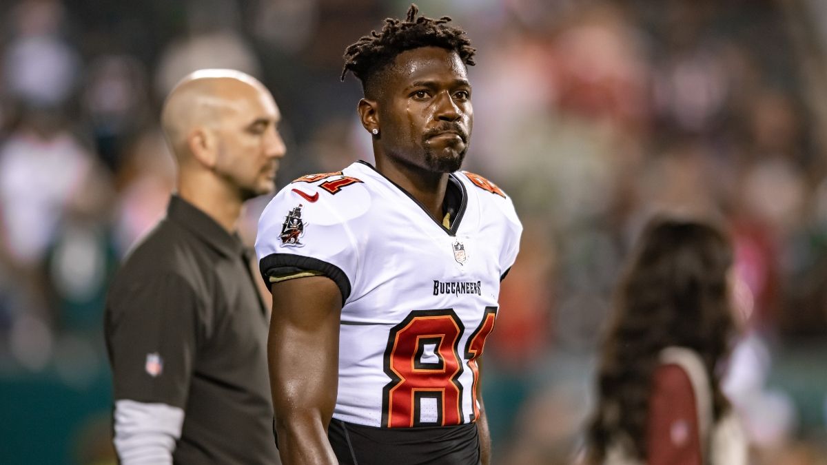 How Loss of Antonio Brown Impacts Bucs’ Super Bowl Odds, Chances Amid Other Key Absences article feature image