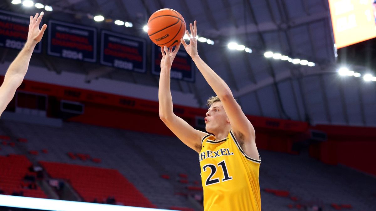 College Basketball Odds & Picks: Calabrese’s 2 Best Bets for Monday, Jan. 31 article feature image