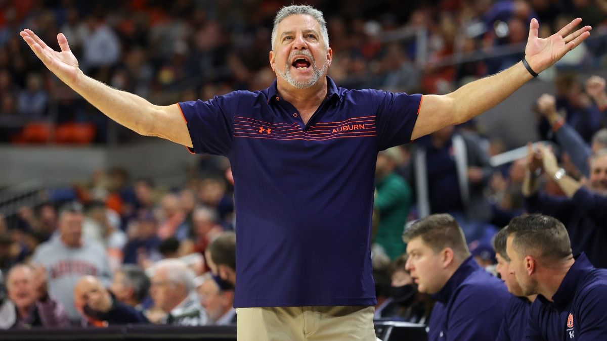 College Basketball Odds & Picks for Auburn vs. Tennessee: Bet on the Total article feature image