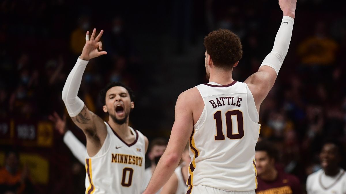 Sunday College Basketball Odds, Picks & Predictions: Minnesota Golden Gophers vs. Iowa Hawkeyes Betting Preview article feature image