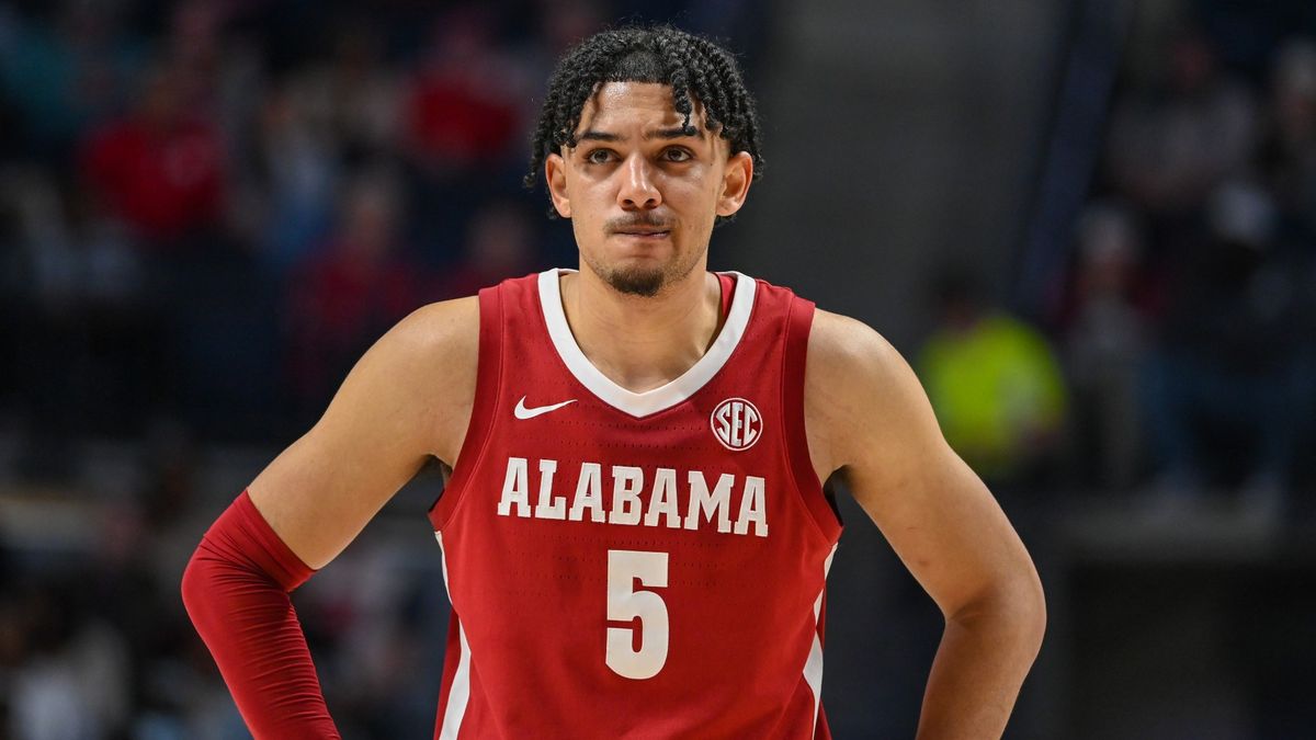 College Basketball Best Bets: Our Staff’s 5 Top Picks for Tuesday, Including Alabama vs. Vanderbilt article feature image